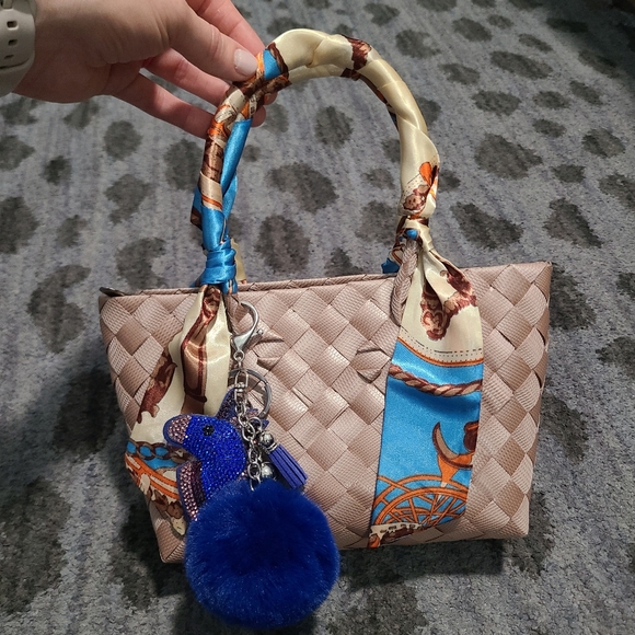 Bamboo Tiny Tote Made In The Phillipines - Picture 3 of 12